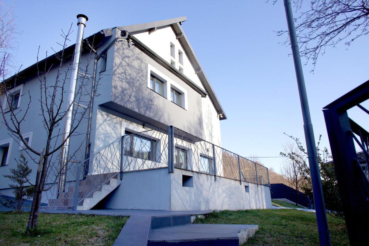 Bed and Breakfast Mira By Atra Teşila Esterno foto